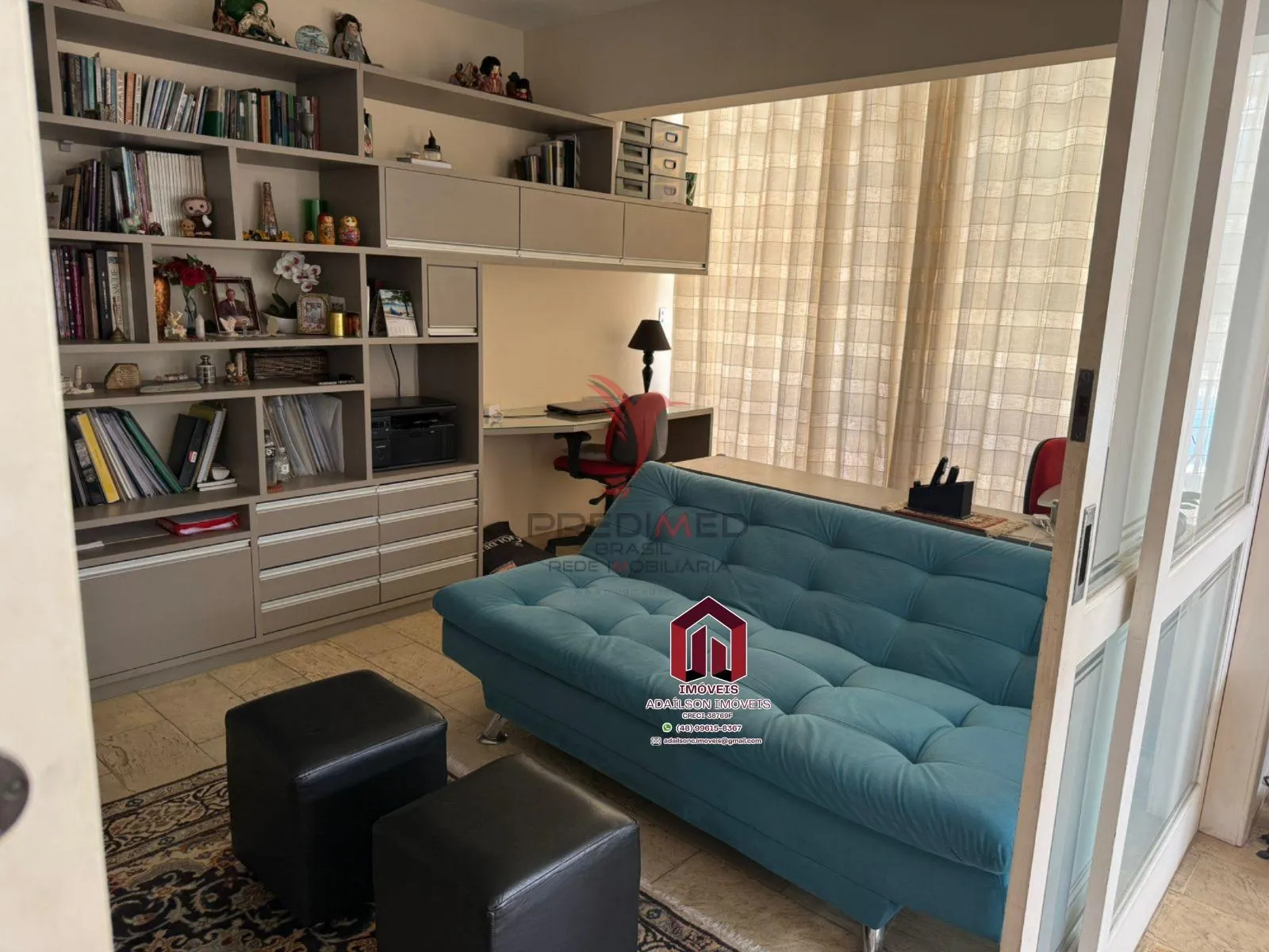 Imagem Linda Casa em Florianópolis, SC Brasil -Bairro Trindade com 4 dormitórios, sendo 2 suítes