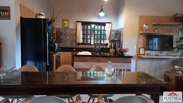 Imagem Esta linda casa a venda está localizada no Condomínio Vila do Ouro, em Nova Lima,