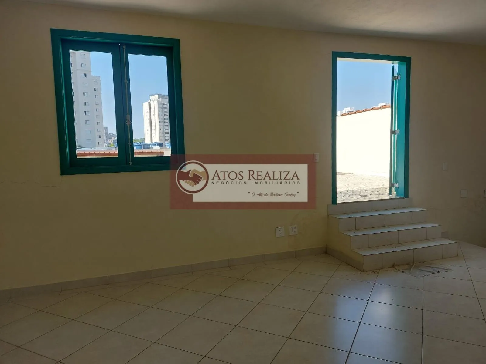 Imagem Alugo Salão Comercial Região Chácara Flora, com 134 M², Mesanino com 42M², Total 175M², 5 Vagas de Garage, Valor da Locação já incluso o IPTU e Condomínio , R$ 9.325,00 Reais.