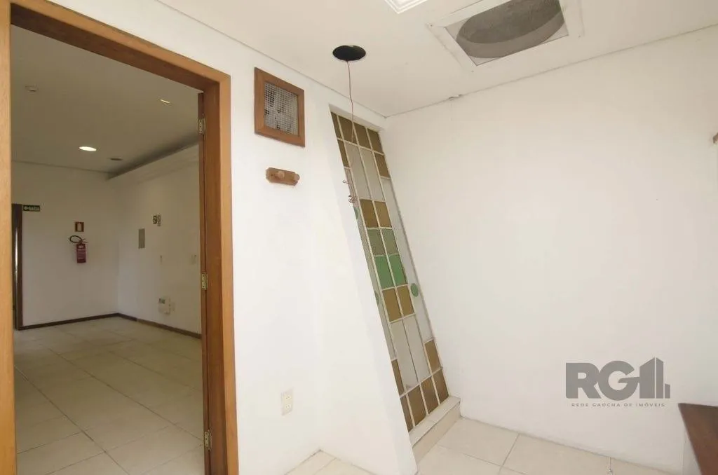 Imagem Excelente casa de 116m² com 2 dormitórios no bairro Cidade Baixa.
