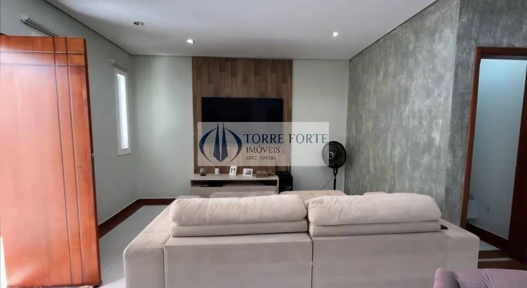 Imagem Lindo sobrado com 134 m², 3 dormitórios, 1 suíte com closet + Ar e piscina