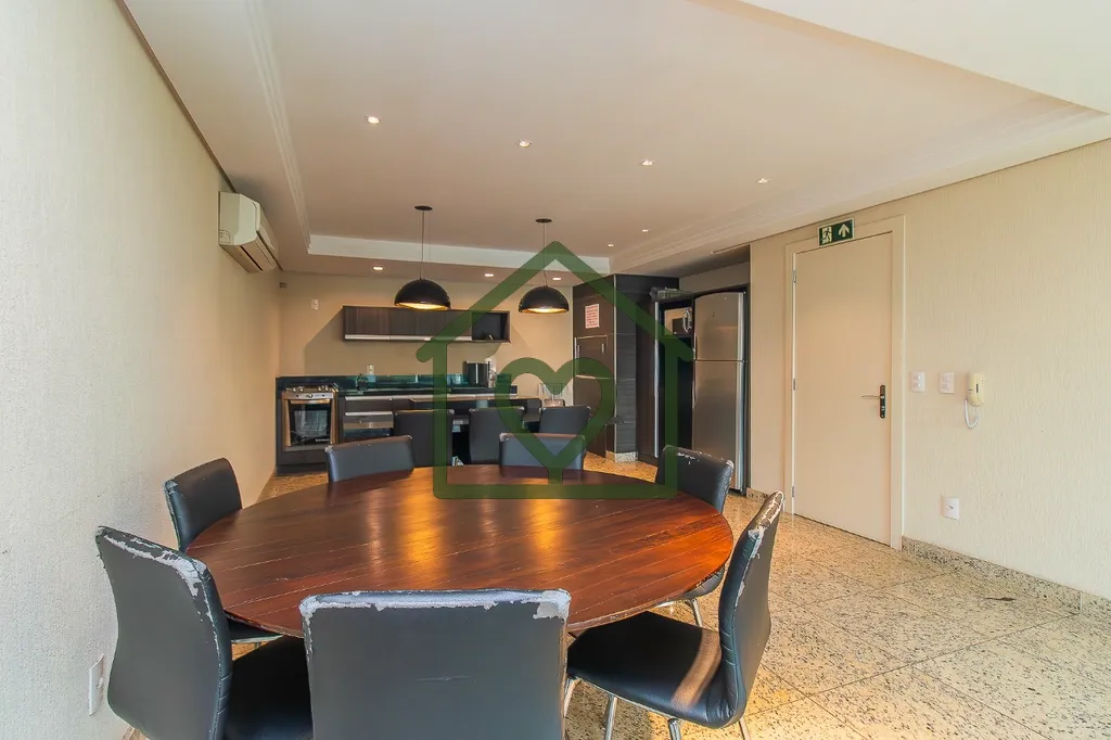 Imagem Apartamento com 123mÂ² de Ã¡rea privativa, 3 dormitÃ³rios, sendo 1 suÃ­te, e 2 vagas no bairro PetrÃ...