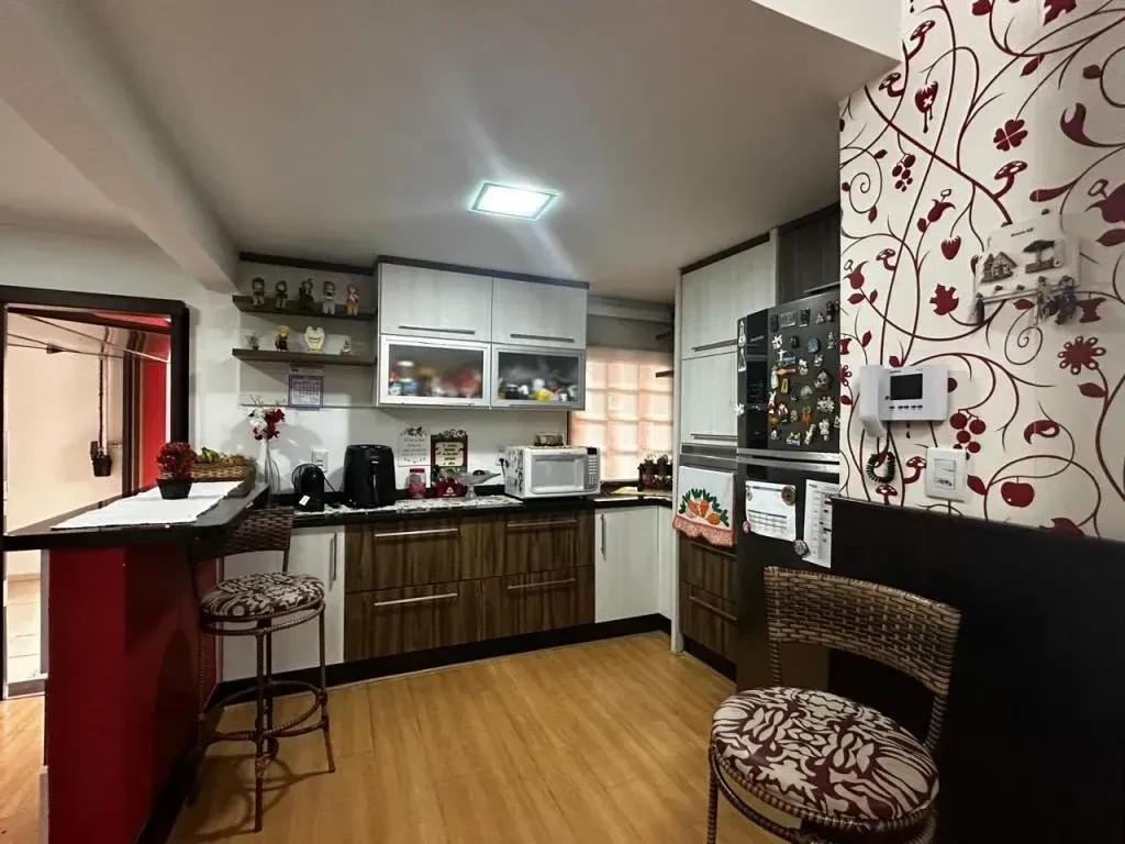 Imagem Casa com 3 Quartos à Venda, 193 m² em Bom Retiro - Joinville
