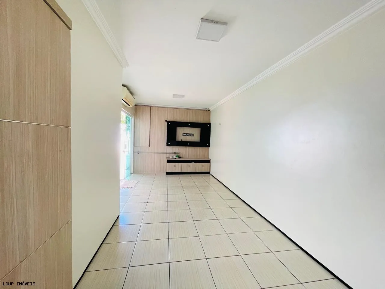 Imagem Casa para Venda em Fortaleza, Passaré, 4 dormitórios, 1 suíte, 3 banheiros, 4 vagas