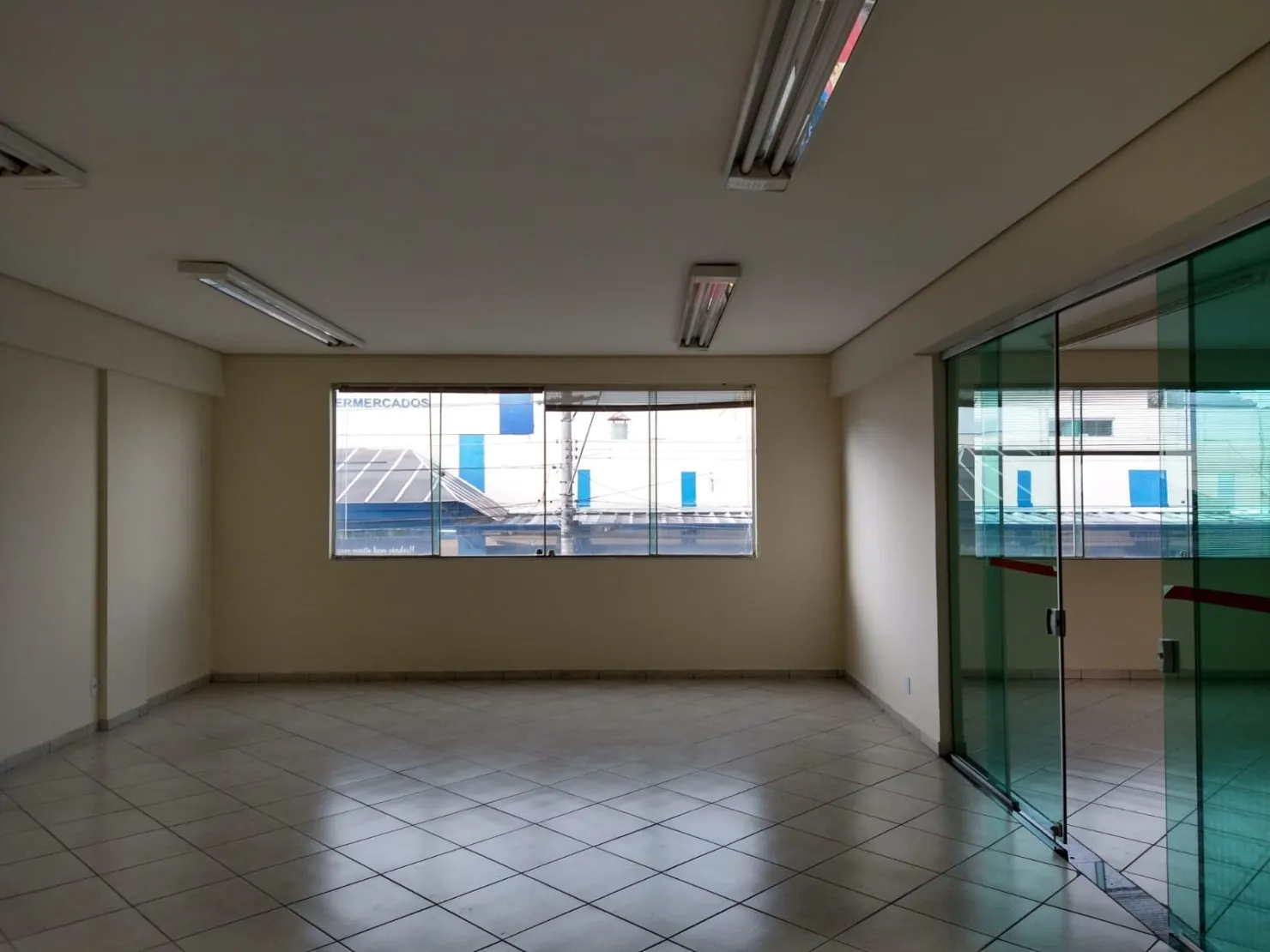 Imagem Comercial para Locação 2 Vagas, 26M², Centro, Pindamonhangaba - SP | Predio Fortunato