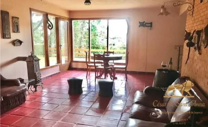 Imagem Oportunidade, Casa a venda no Alto do Capivari em Campos do Jordão-SP