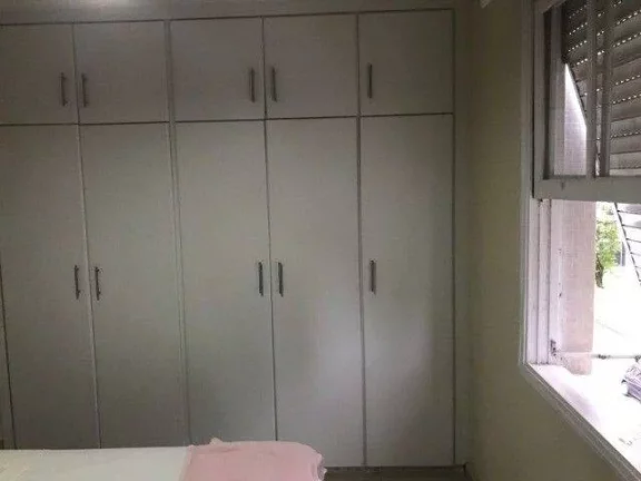 Imagem Apartamento no Centro de São Vicente pertinho da Praia do Gonzaguinha, frente com varanda, 3 dorms (1Suite) e 1 vaga.