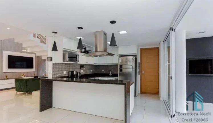 Imagem Casa PERMUTA 100%, 03 suítes, Piscina aquecida, no Uberaba em Curitiba PR