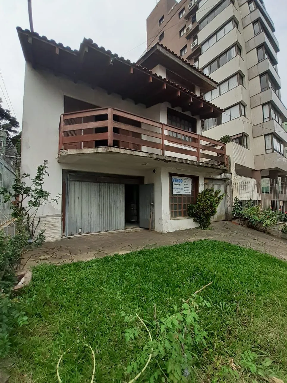 Imagem Casa Residencial Semimobiliada à Venda em Porto Alegre, RS