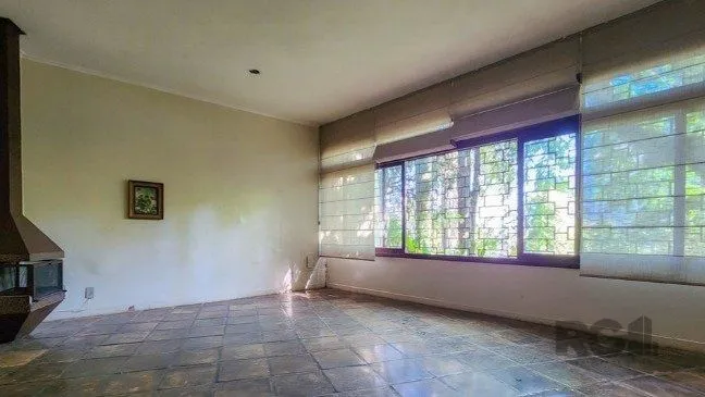 Imagem Terreno à venda no bairro Menino Deus em Porto Alegre, com 15,50 X 31,00