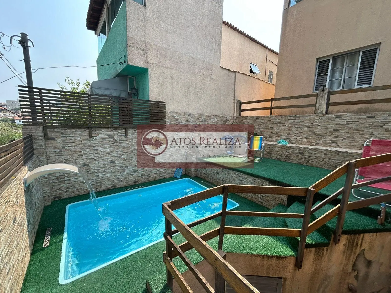Imagem VENDO 2 SOBRADOS COM 5 DORMITÓRIOS, ESCRITÓRIO, ÁREA GOURMET, COZINHA COM ILHA CENTRAL E PLANEJADOS, AO LADO DO METRO JABAQUARA. TERRENO 300m2.