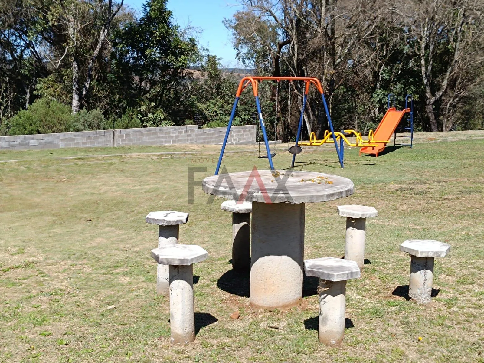 Imagem Terreno de Esquina à Venda no condominio Residencial Vista do Vale em Guarapuava