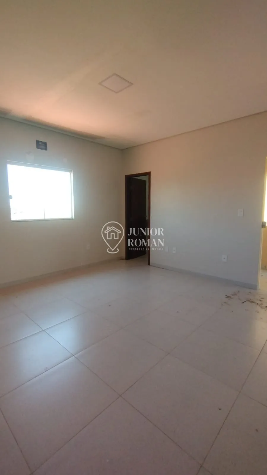 Imagem AMPLO SOBRADO 4 DORM 1 SUITE AREA DE LAZER COM CHURRASQUEIRA NO BAIRRO SANTA LUZIA - BARREIRAS/BA