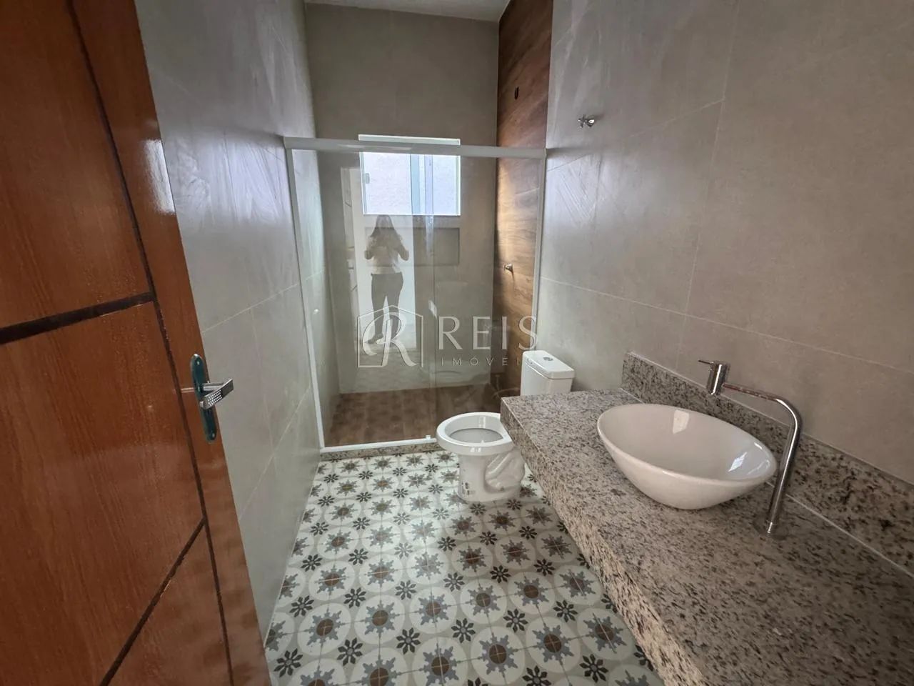 Imagem Casa para Venda em Rio das Ostras, Village Rio das Ostras, 3 dormitórios, 1 suíte, 2 banheiros, 2 vagas