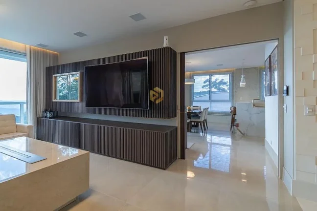 Imagem Casa de condomínio, 3 suítes, 500m² - Serra da Cantareira