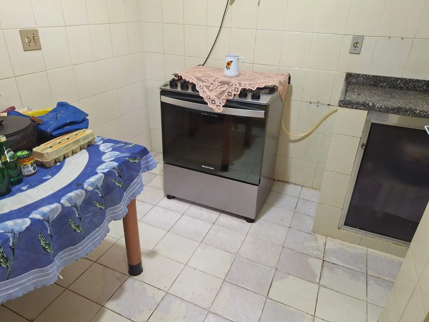 Imagem Imóvel Comercial e Residencial de Esquina no Bairro Crispim: Excelente Localização e Visibilidade para Comércio e Moradia