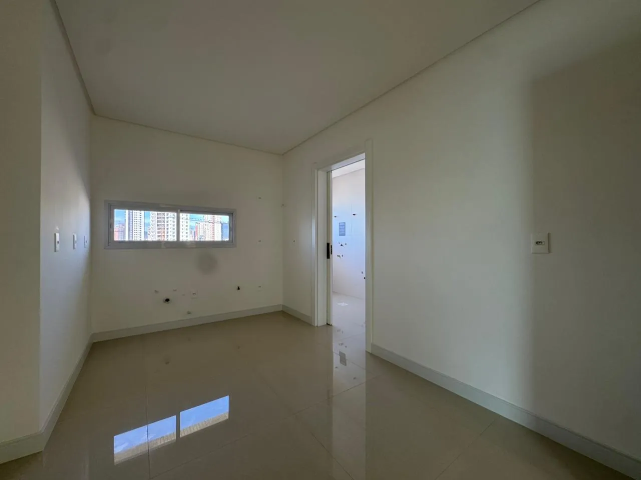 Imagem Apartamento com vista para o mar à venda com 179.5m2 por R$ 4.800.000,00
