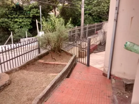 Imagem CASA TÉRREA NO CENTRO DE COTIA, EM TERRENO 320m² AO LADO DE COMÉRCIO