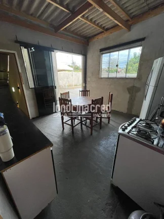 Imagem Casa à Venda na Zona Norte de Londrina com Piscina, 2 Quartos, Escritório e Excelente Localização Próxima à Av. Saul Elkind