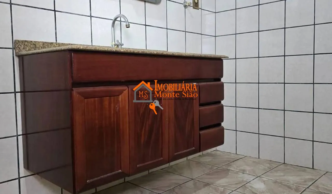 Imagem Sobrado com 2 dormitórios à venda, 242 m² por R$ 750.000,00 - Jardim Vila Galvão - Guarulhos/SP