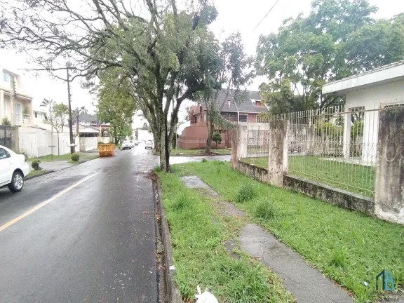 Imagem Terreno no Tarumã, com casa em Curitiba PR