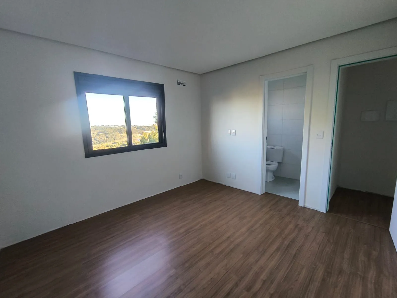 Imagem Apartamento à venda em Caxias do Sul, Santa Catarina, com 2 quartos, 71.43m2