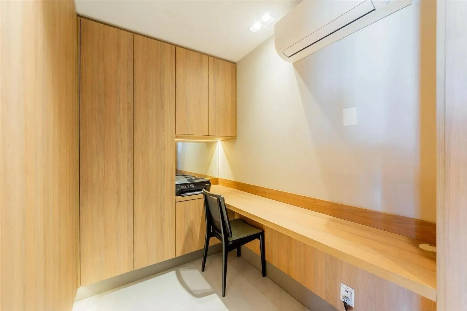Imagem Apartamento 3 suítes mobiliado por arquiteta | 3 vagas | Lareira | Churrasqueira | High Garden Boa Vista