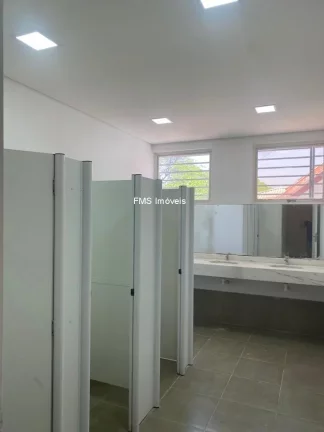 Imagem Prédio Comercial Inteiro para Locação em Pinheiros, São Paulo-SP: 15 vagas de garagem, 790m² de área.