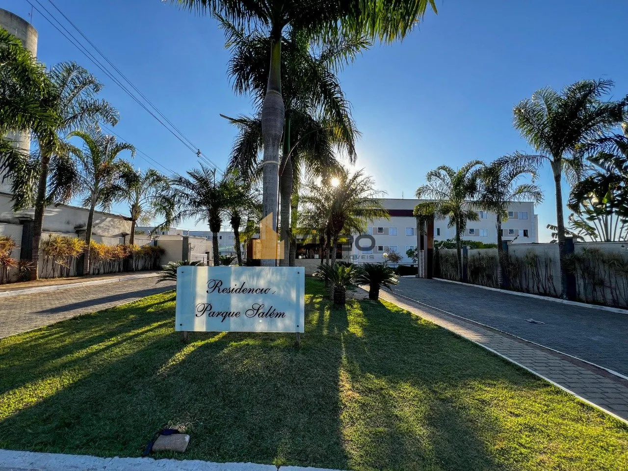 Imagem Encante-se com este aconchegante apartamento de 2 dormitórios, sendo o de casal com armários plane...