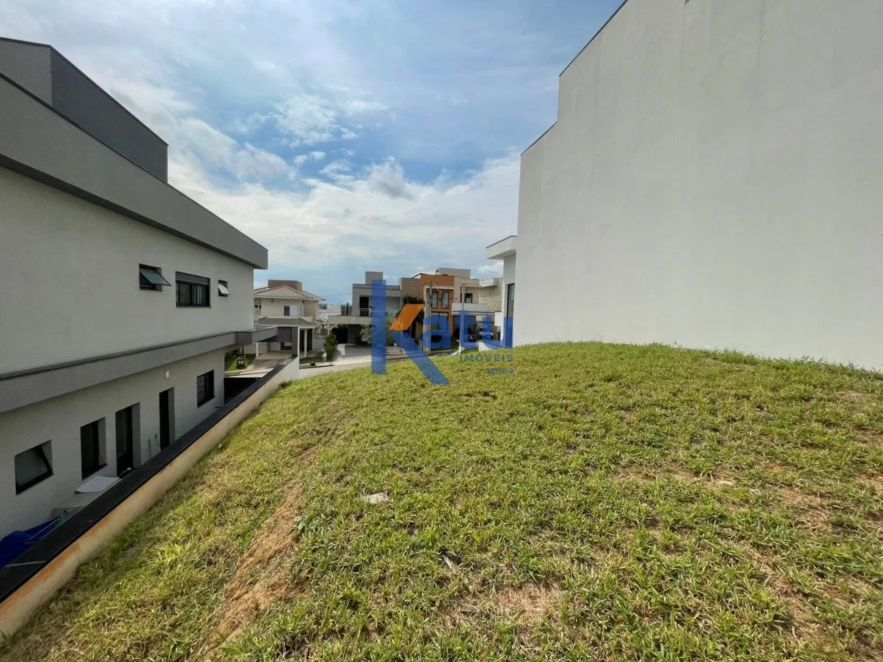 Imagem TERRENO PARA VENDA NO CONDOMÍNIO RESERVA ERMIDA - JUNDIAÍ/SP

Terreno com 250m², em leve aclive, ...