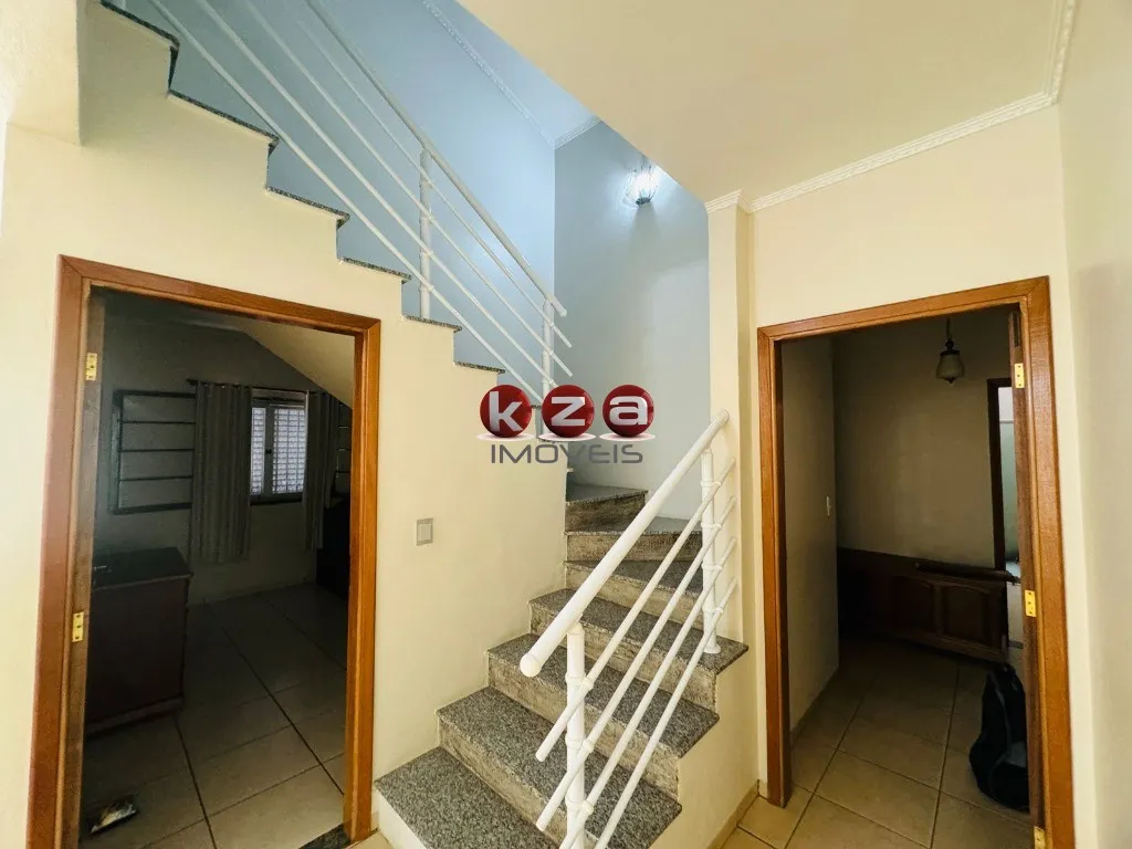 Imagem Imperdível Casa Comercial à Venda em Valinhos-SP, Bairro Jardim Bela Vista! 3 Quartos, 2 Suítes, 2 Salas, 4 Banheiros, 4 Vagas, 230m²!