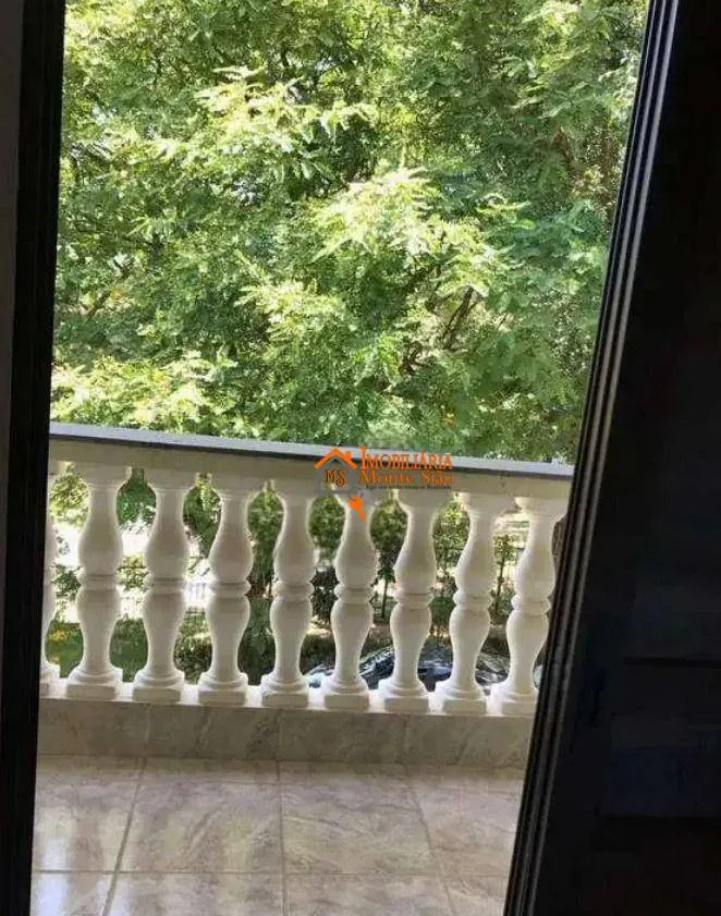 Imagem Sobrado com 3 dormitórios à venda, 250 m² por R$ 850.000 - Jardim Rosa de Franca - Guarulhos/SP