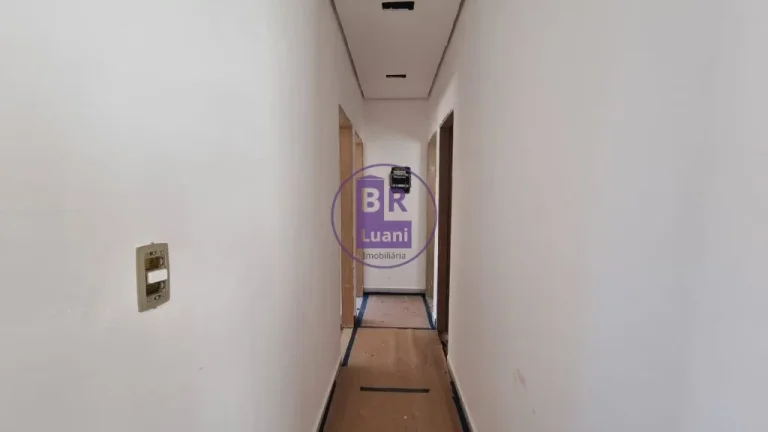Imagem Casa Nova à Venda na zona leste em Londrina