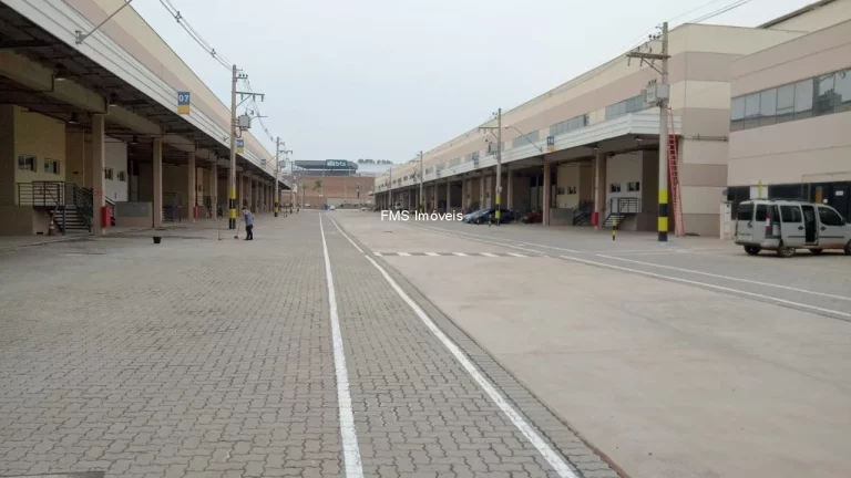 Imagem Galpão Comercial em Cajamar-SP, com 4.350m² de Área.