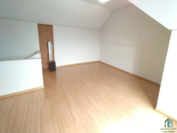 Imagem Sobrado a venda no Cajuru, 03 quartos c/ suíte em Curitiba PR