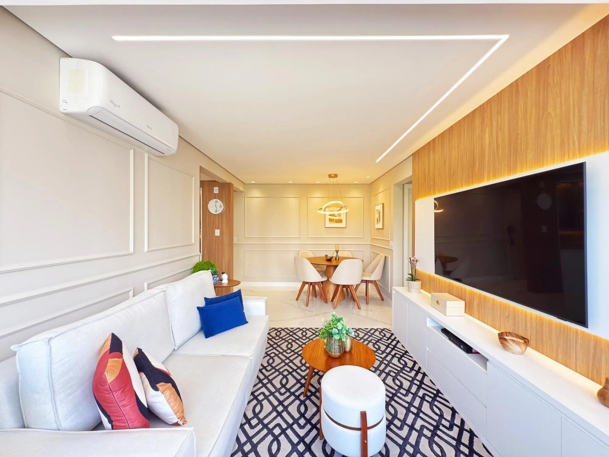 Imagem Belíssimo apartamento mobiliado e decorado 2 dorm 2 vagas c/piscina