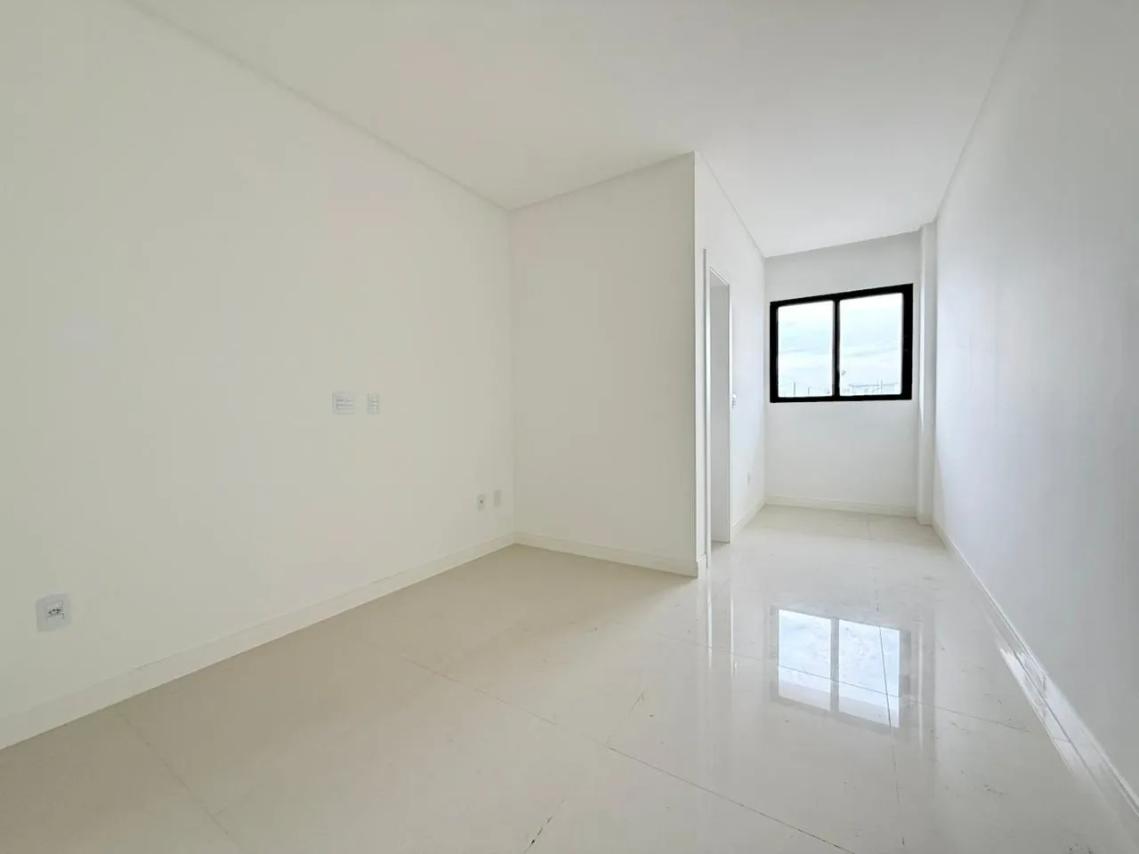 Imagem Apartamento com vista para o mar à venda com 200m2 por R$ 3.800.000,00