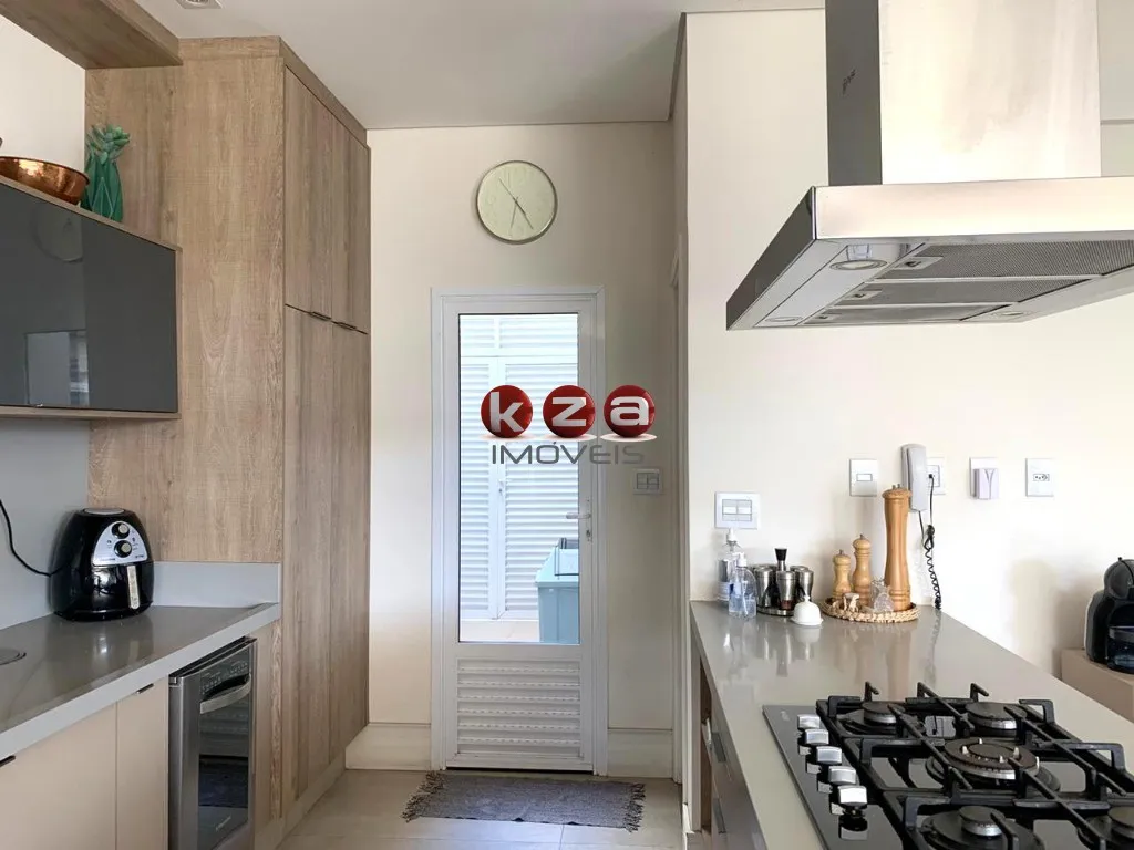 Imagem Casa em Condomínio de Alto Padrão à Venda em Valinhos-SP, Bairro Nações: 3 Quartos, 3 Suítes, 3 Salas, 4 Vagas, 317m².