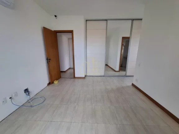 Imagem Excelente apartamento com quatro quartos gabinete varanda a venda na Pituba