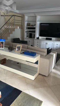 Imagem Casa de Luxo em Condomínio no Recreio dos Bandeirantes com 4 Suítes e 450m² - Rio de Janeiro-RJ