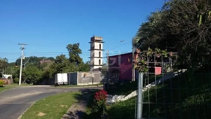 Imagem Casa para Venda - 68m², 2 dormitórios, 1 vaga - Belém Novo