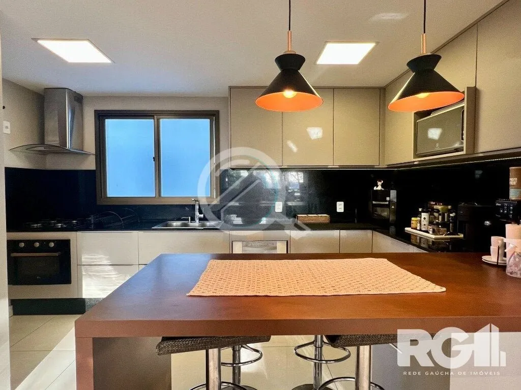 Imagem EXCLUSIVIDADE. Raríssimo apartamento de 3 dormitórios, 104 m² privativos, 2 vagas individuais cob...