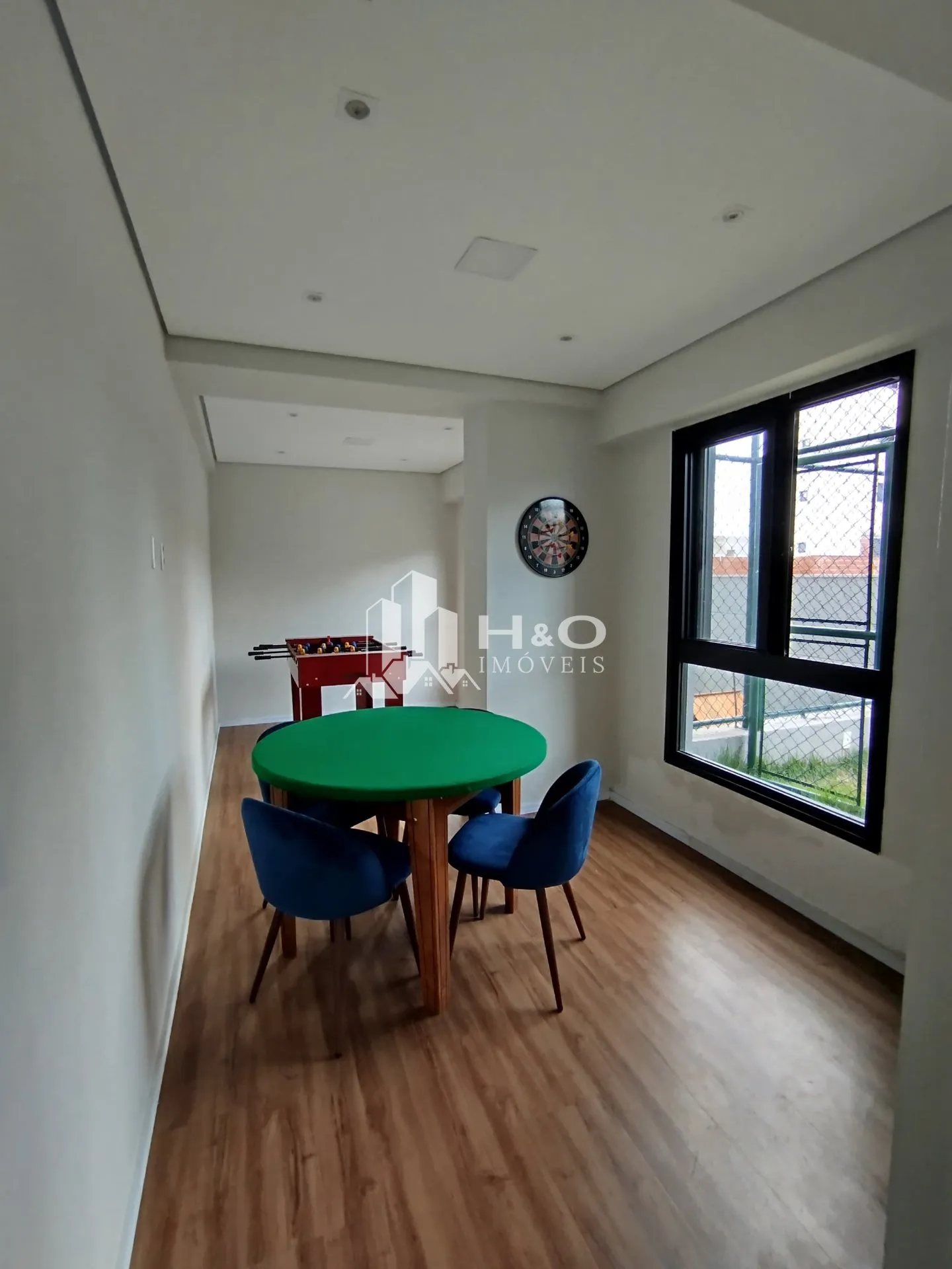 Imagem Oportunidade, Apartamento à venda no ARTUR ALVIM possui 40 metros quadrados com 2 quartos e uma vaga de garagem.