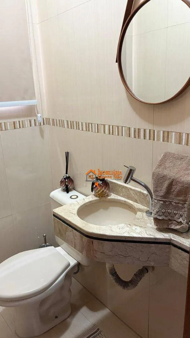 Imagem Sobrado com 3 dormitórios à venda, 150 m² por R$ 850.000,00 - Jardim Aida - Guarulhos/SP