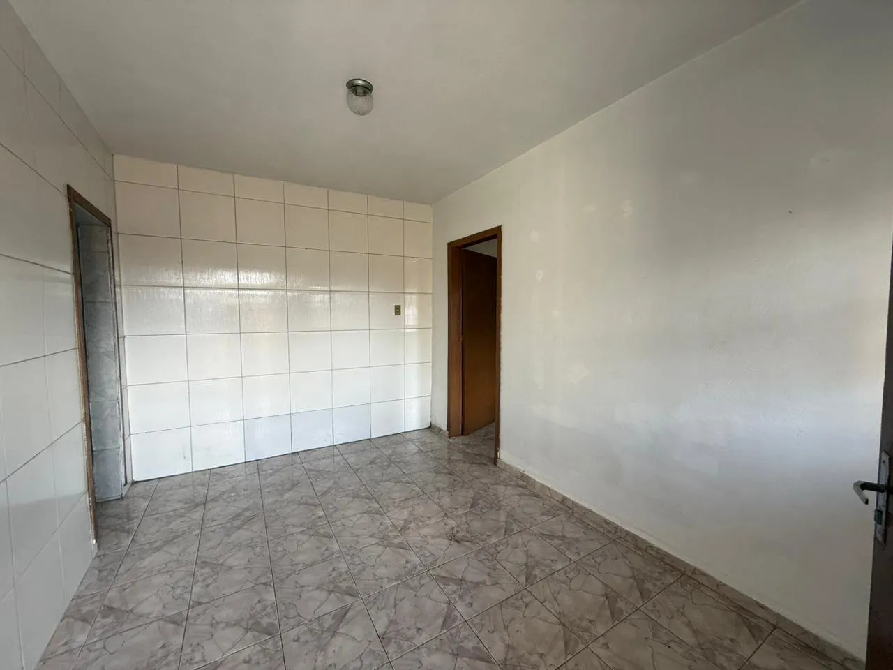 Imagem EXCELENTE OPORTUNIDADE!!! Terreno com Duas Casas à Venda - VIAMÓPOLIS