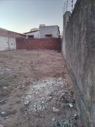 Terreno à Venda, 200 m² em Cajupiranga - Parnamirim