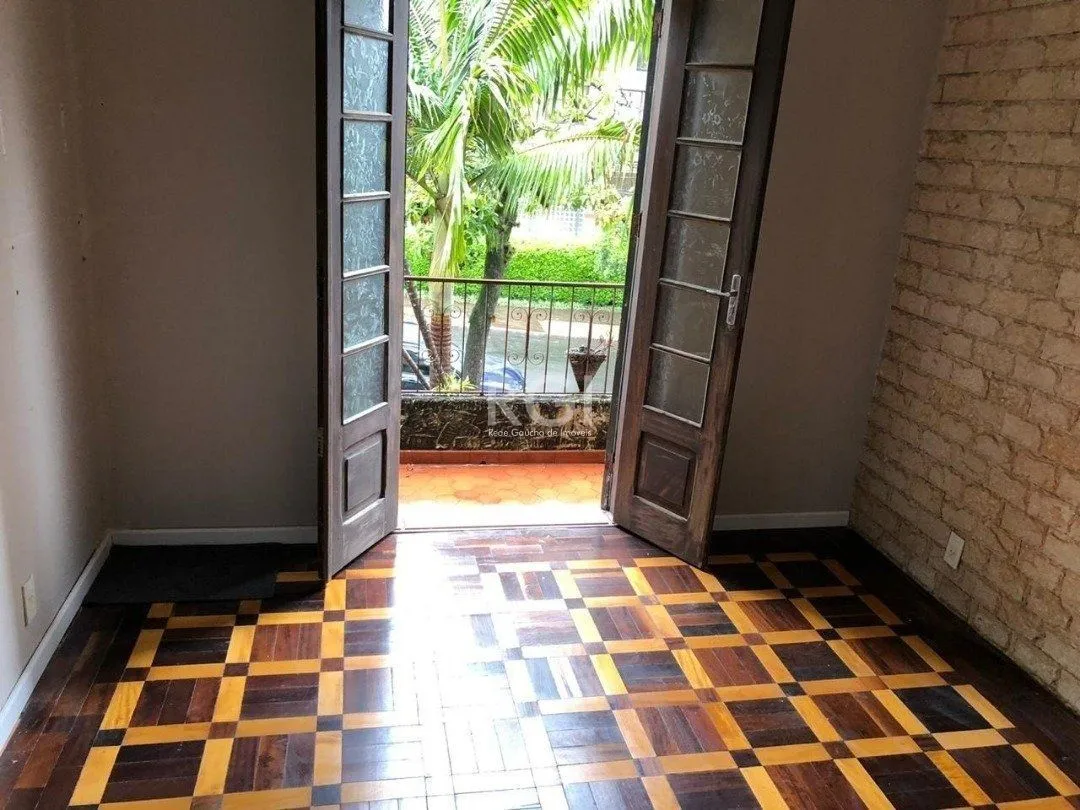 Imagem Casa Comercial para Venda - 0m², 0 dormitórios, Petrópolis