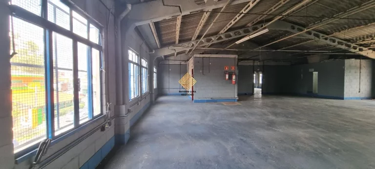 Imagem GALPÃO MEZANINO ÓTIMA LOCALIZAÇÃO NA MUTINGA DE 480M², ACESSO A RODOVIA ANHANGUERA E FÁCIL ACESSO AS MARGINAIS - JARDIM SANTO ELIAS - SÃO PAULO / SP