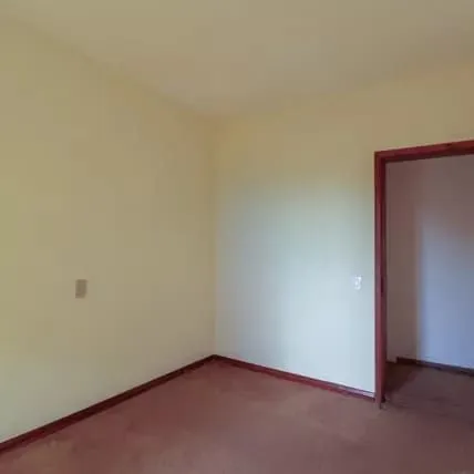 Imagem Casa à venda com 4 dormitorios no Bairro Nonoai - Porto Alegre