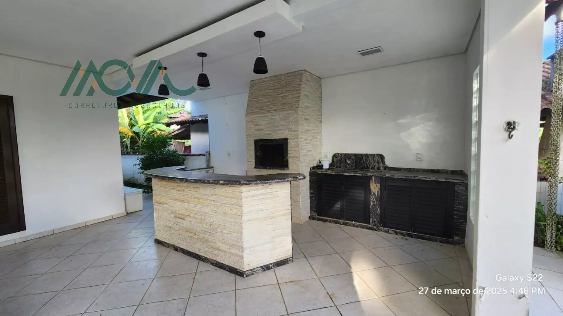 Imagem Casa para Alugar em Itapoá/SC
Localizada na Rua do Restaurante Recanto do Farol.
Descrição:
4 dor...
